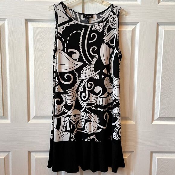 RN Studio Dresses & Skirts - NWOT BLACK AND WHITE SLEEVELESS DRESS BY RN STUDIO SIZE XL